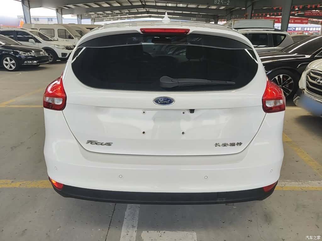 Ford Focus, 2015 6