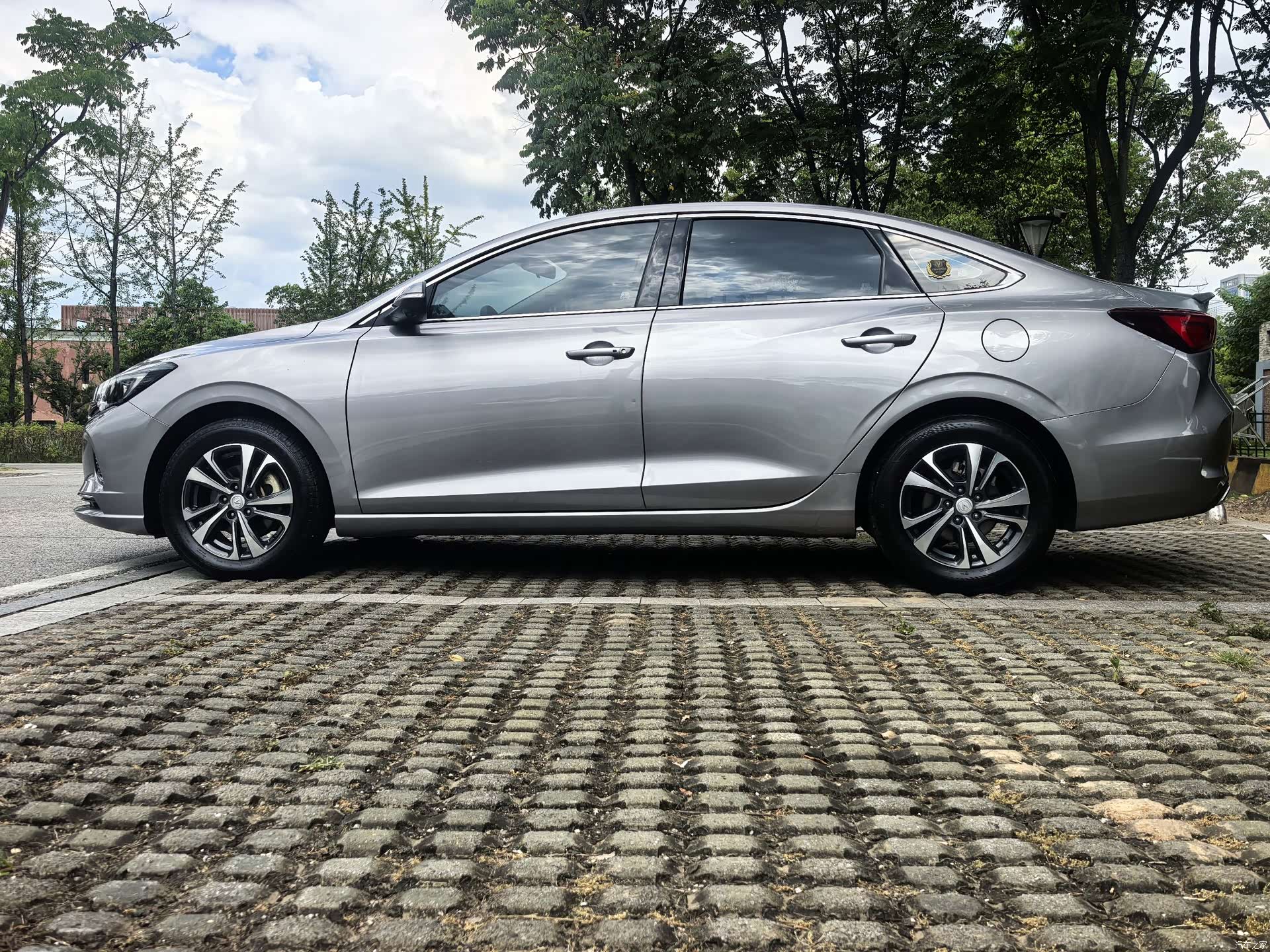 Changan Eado, 2022 15