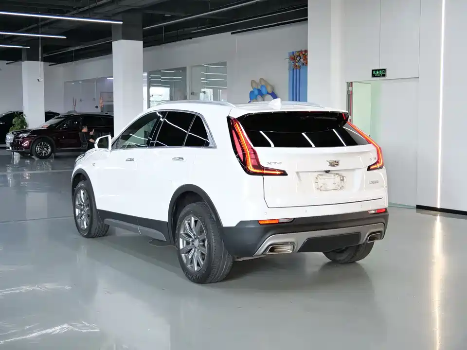 Cadillac XT4