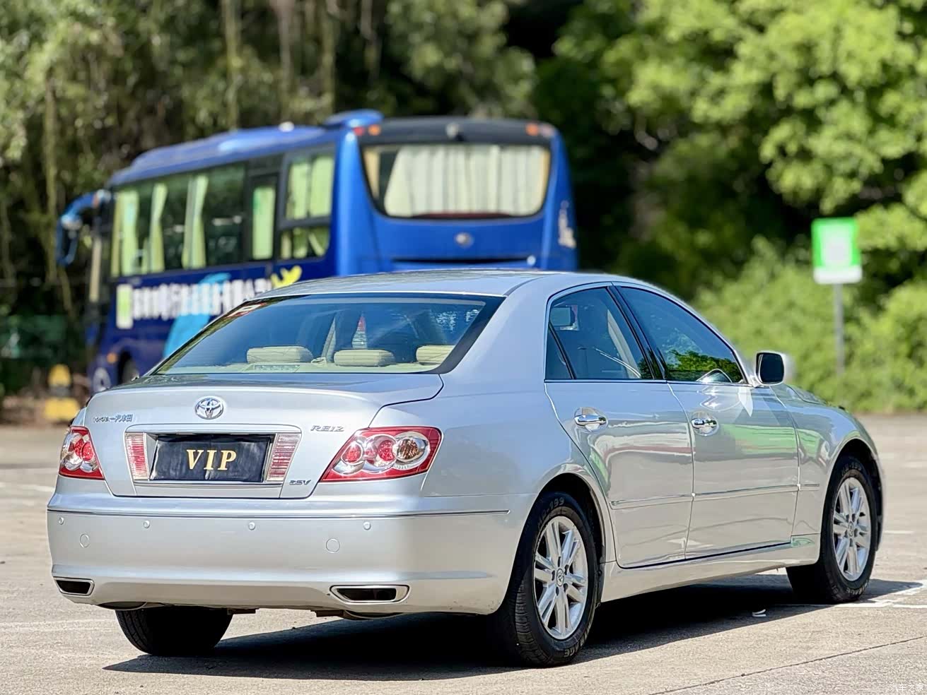 Toyota 2.5S, 2010 19