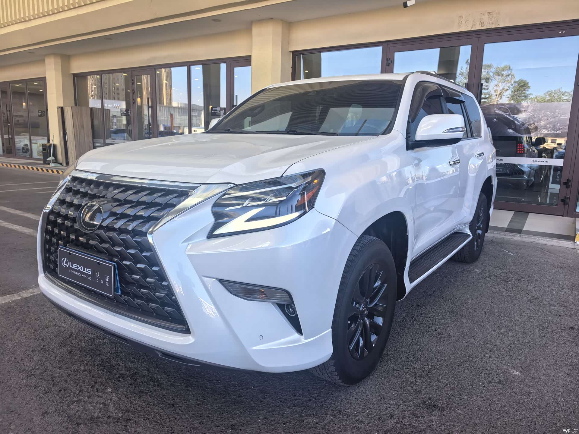 Lexus GX, 2024 1