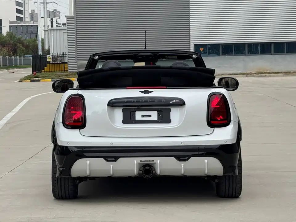 MINI JCW