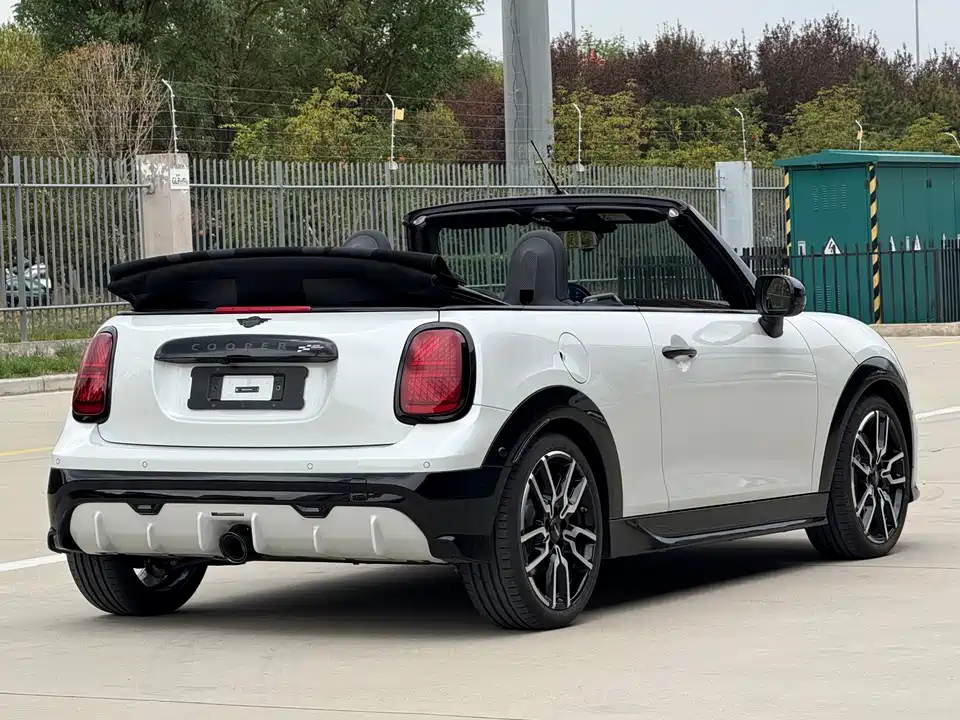 MINI JCW