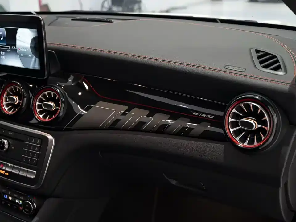 Mercedes-Benz CLA AMG