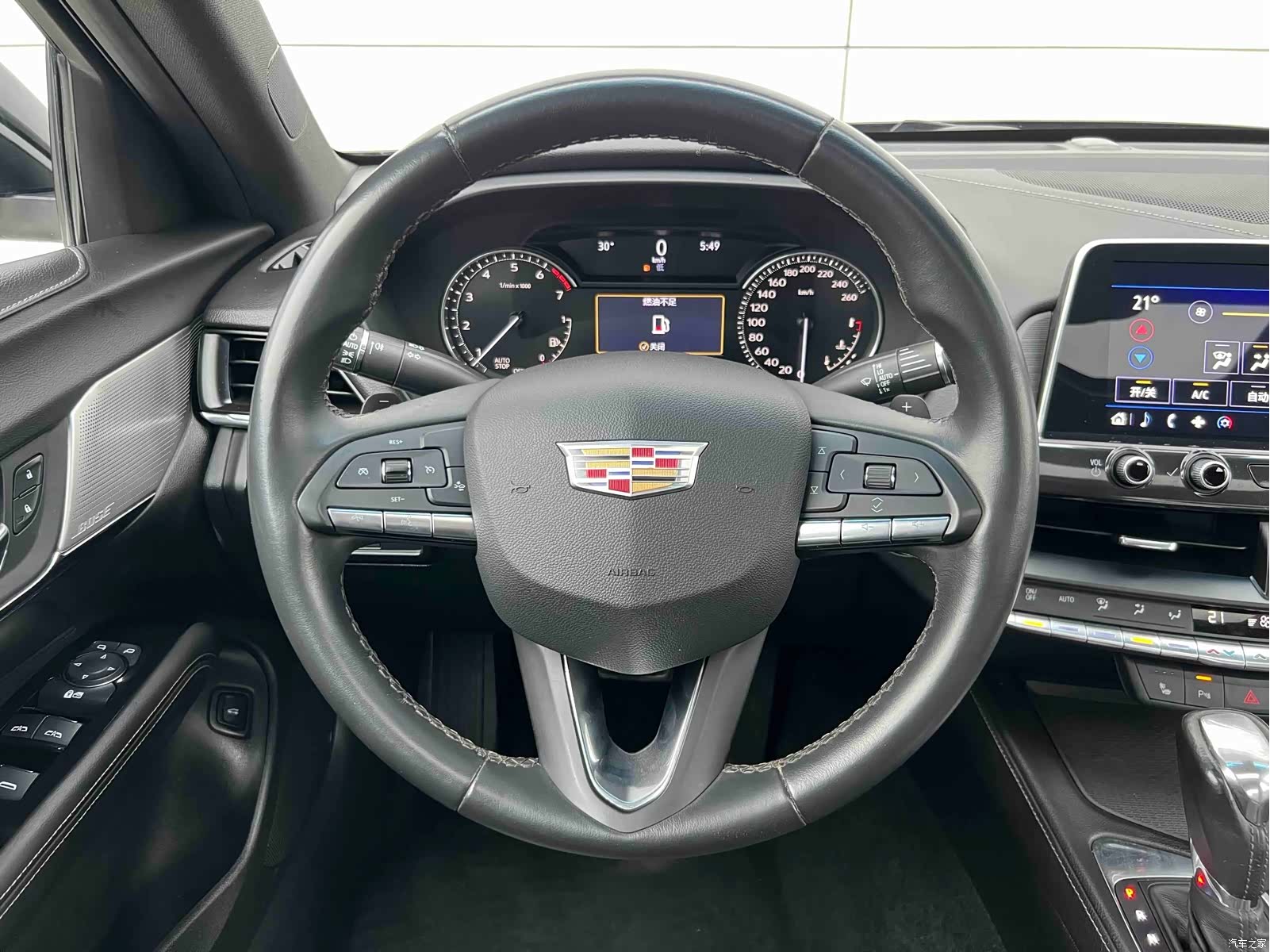 Cadillac CT4, 2023 19