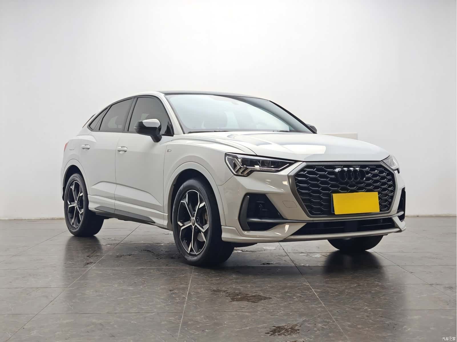 Audi Q3, 2024 2