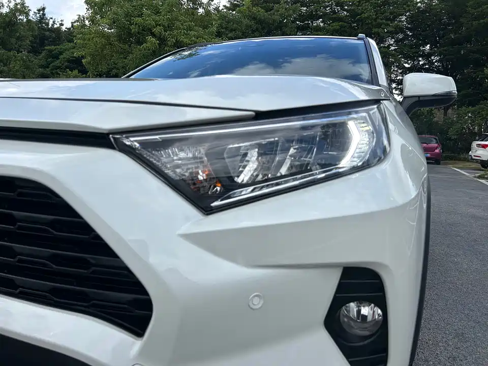 Toyota RAV4 Rongfang