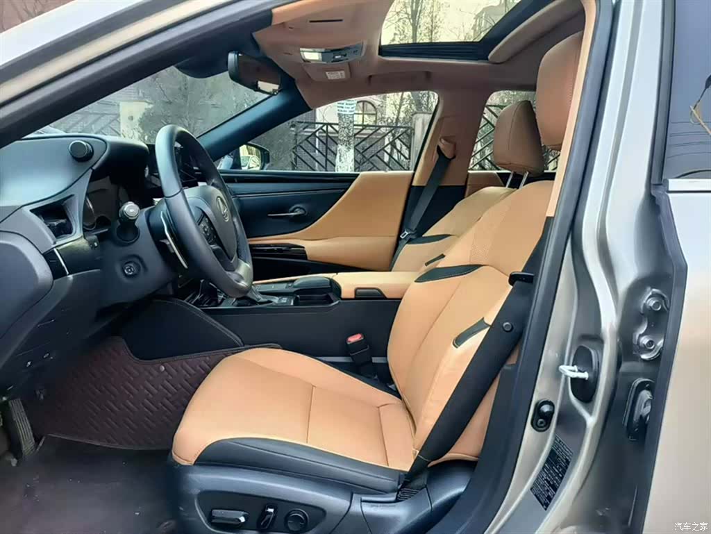 Lexus ES, 2022 17