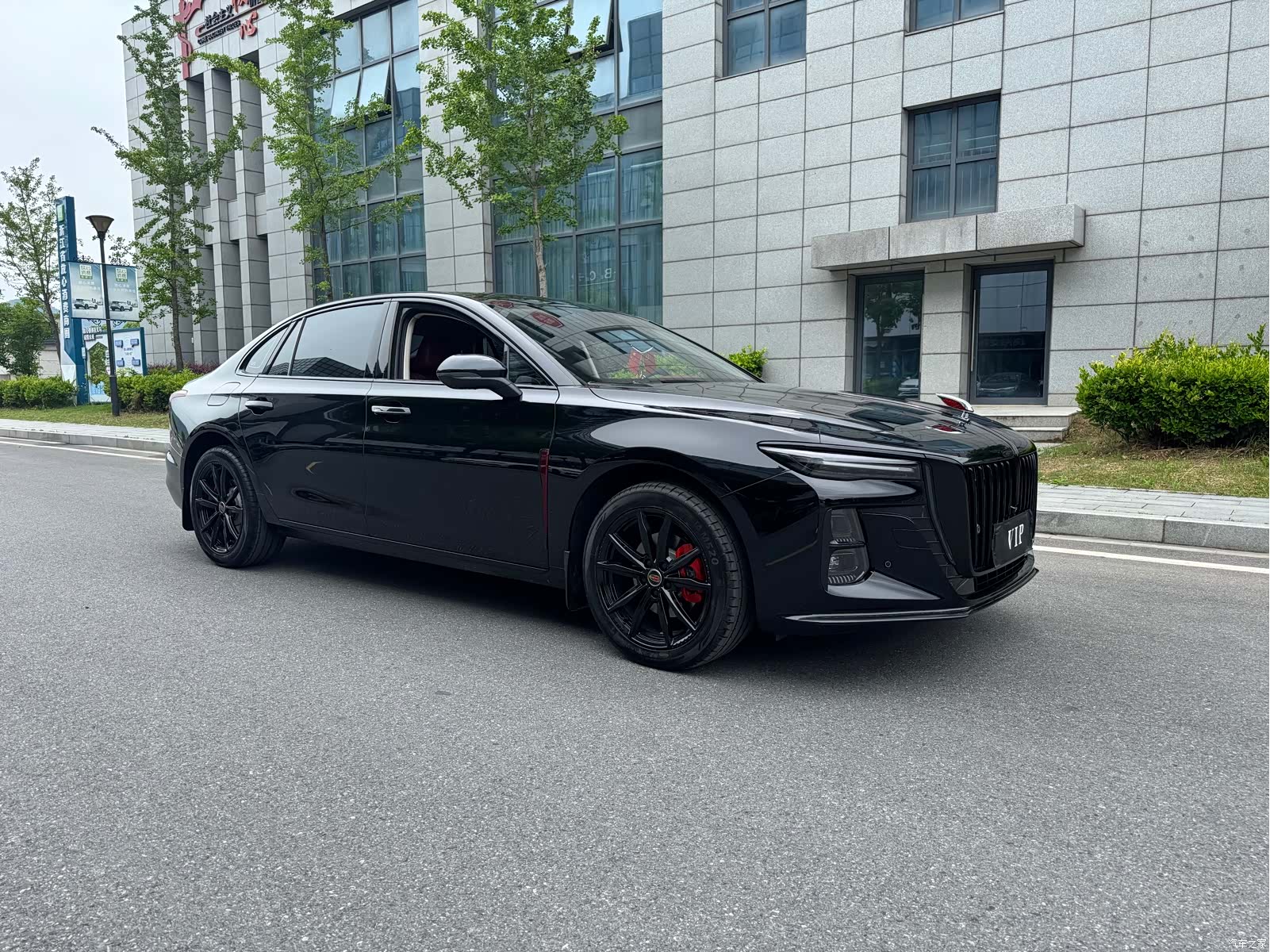 Hongqi H5, 2026 4