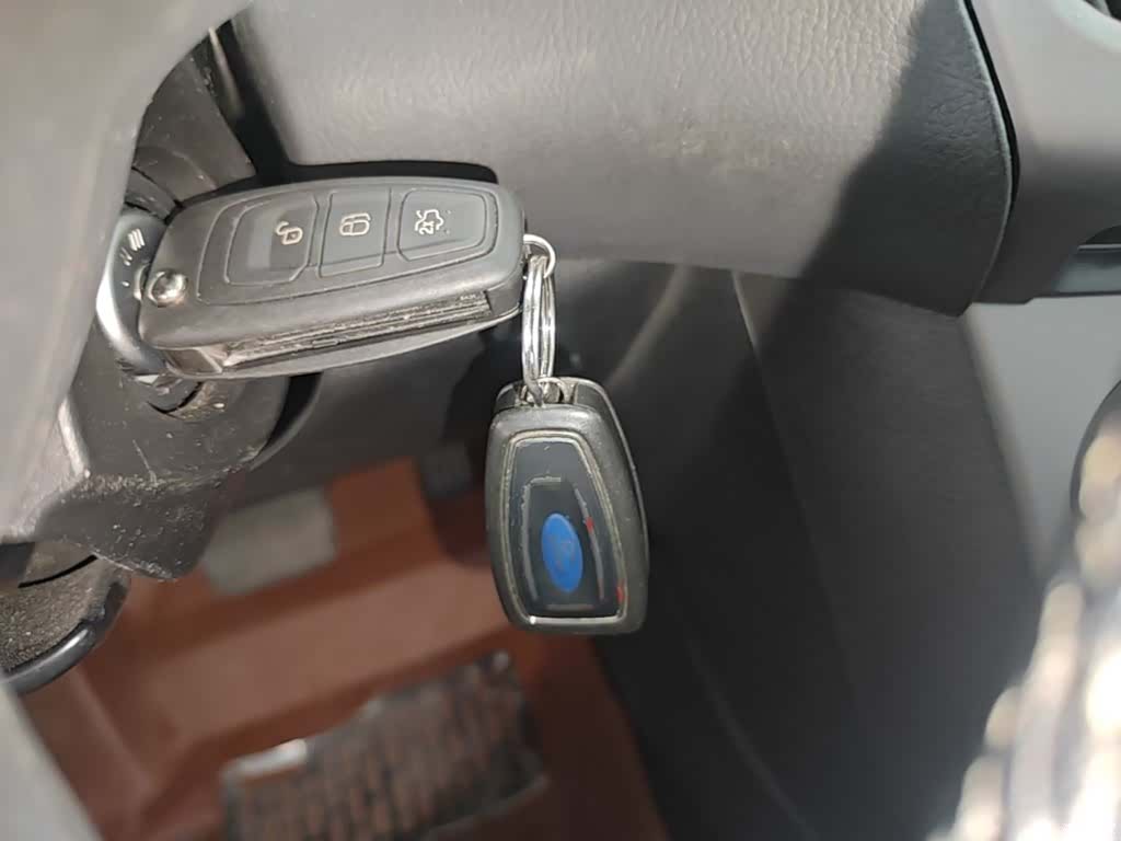 Ford Focus, 2015 17