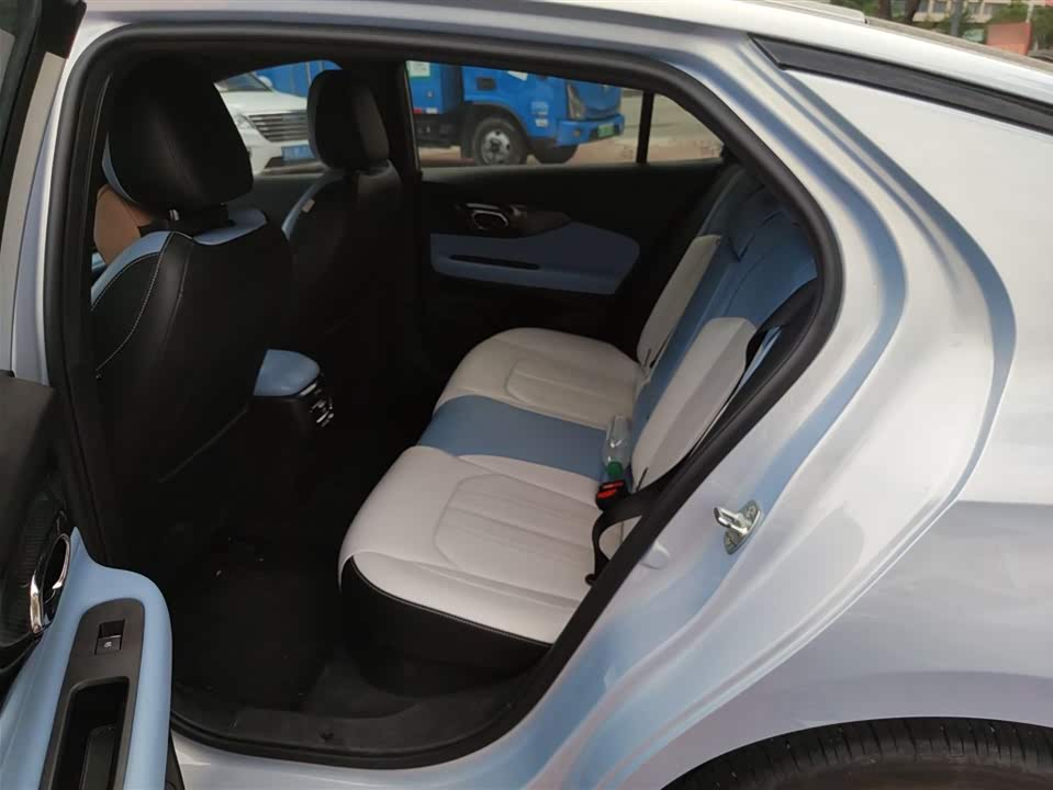 Trumpchi Shadow Leopard