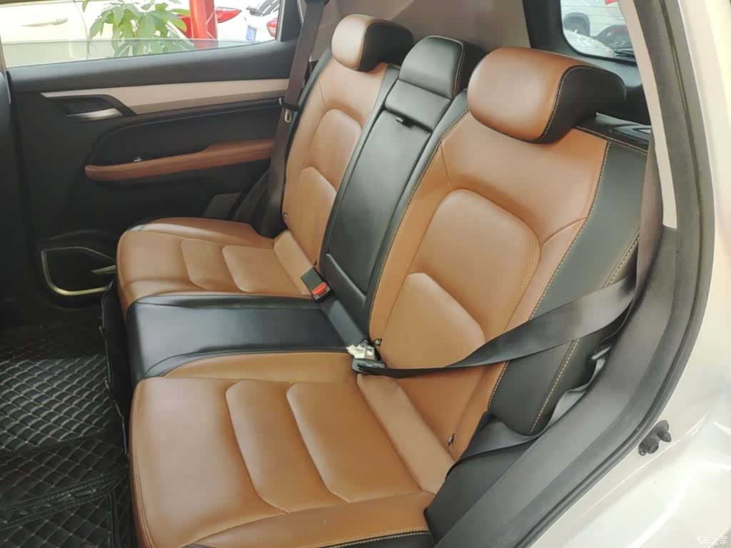 Geely X6, 2019 17