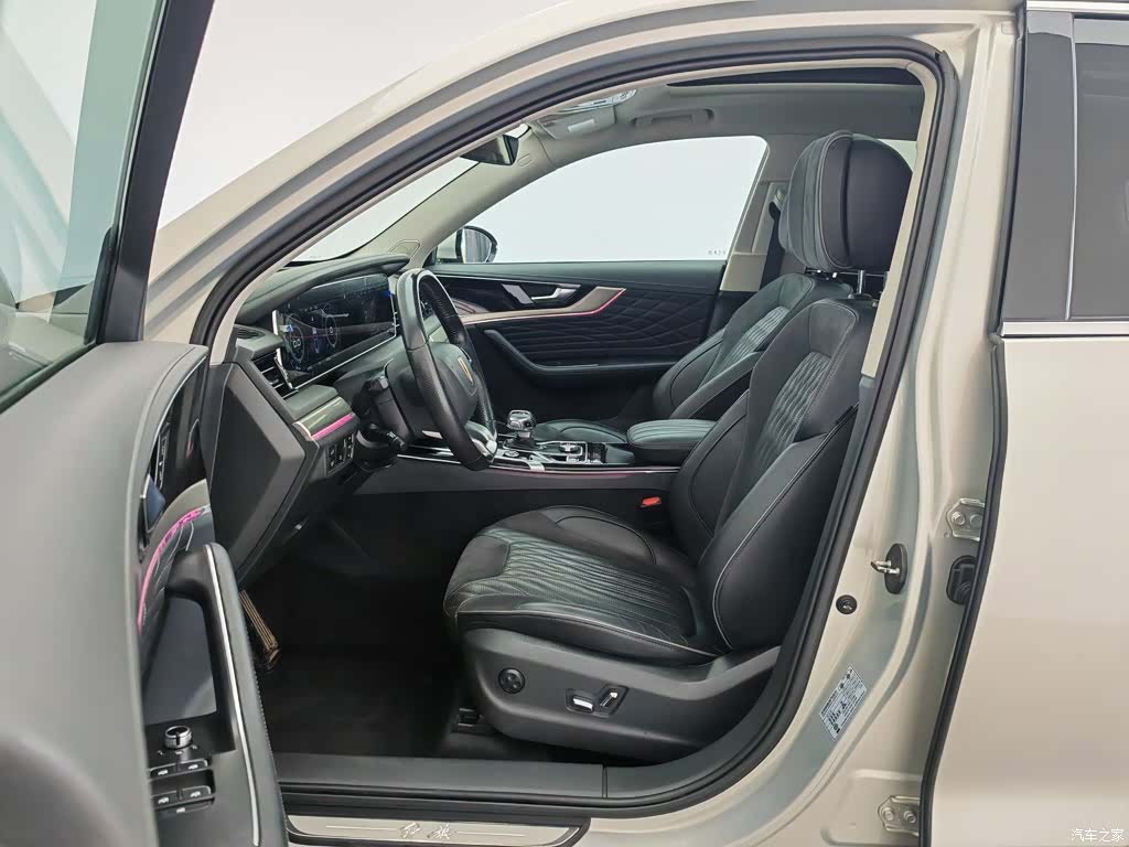 Hongqi HS5, 2022 10