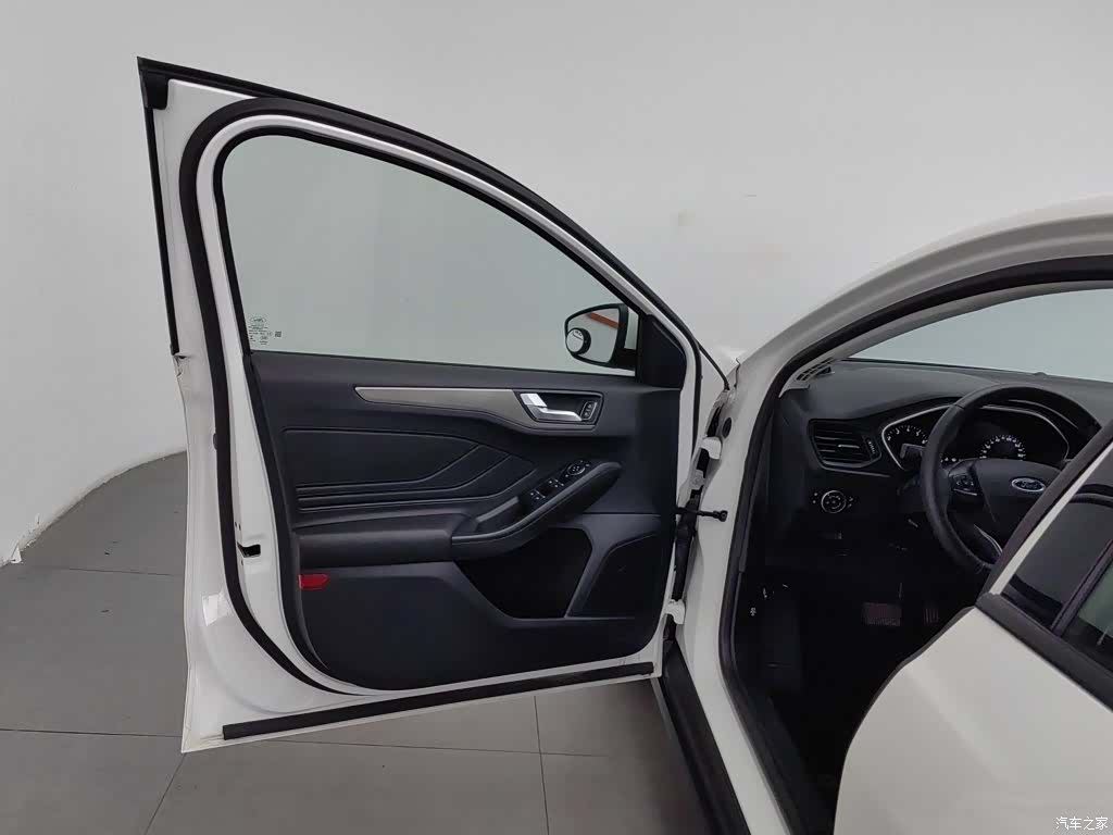 Ford Focus, 2019 8