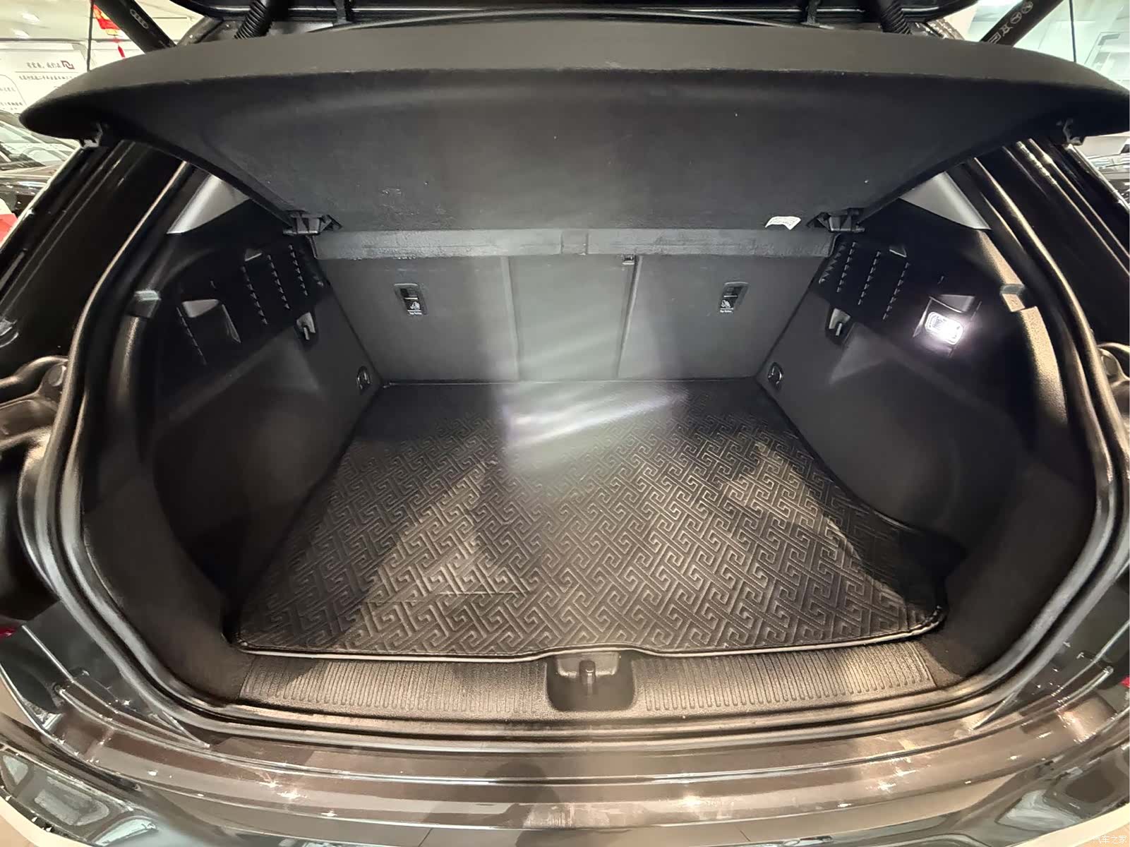 Audi Q2L, 2022 20