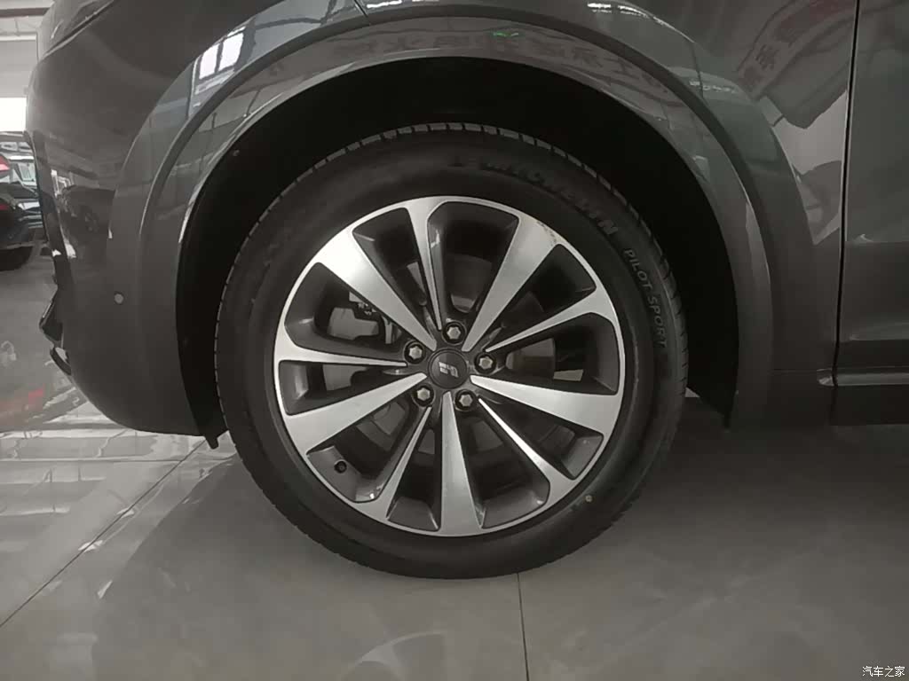 Li Auto ONE, 2023 23