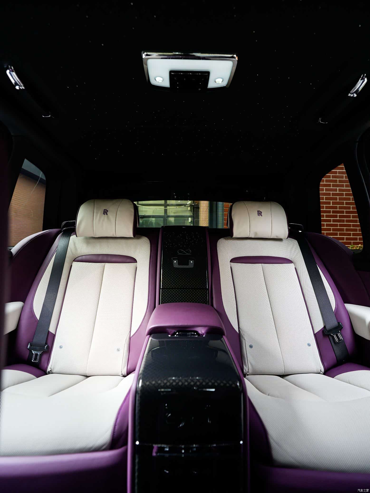 Rolls-Royce Cullinan, 2022 19