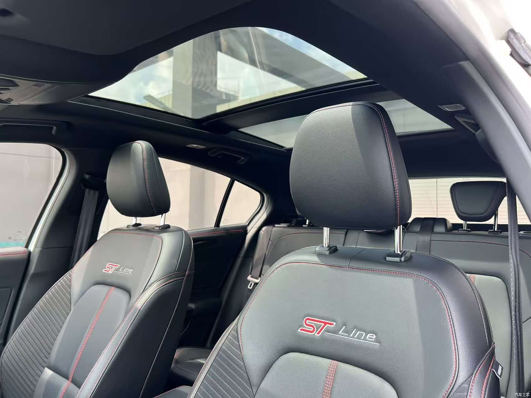 Ford Focus, 2022 28
