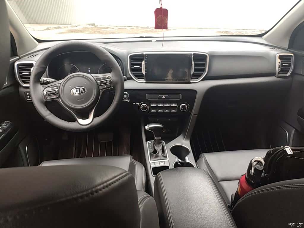 Kia KX5, 2016 10