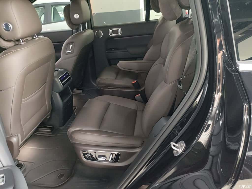 Li Auto L8, 2023 17