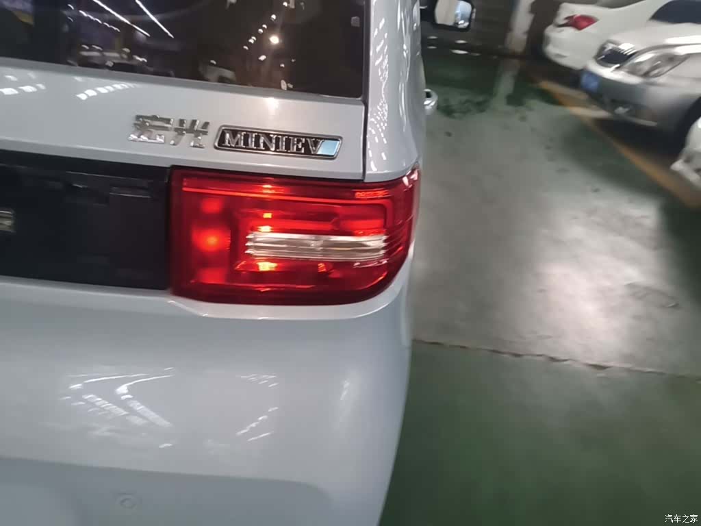 Wuling MINIEV, 2021 8