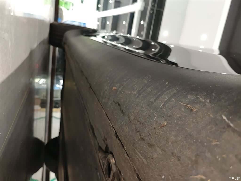 Tesla Model Y, 2023 21