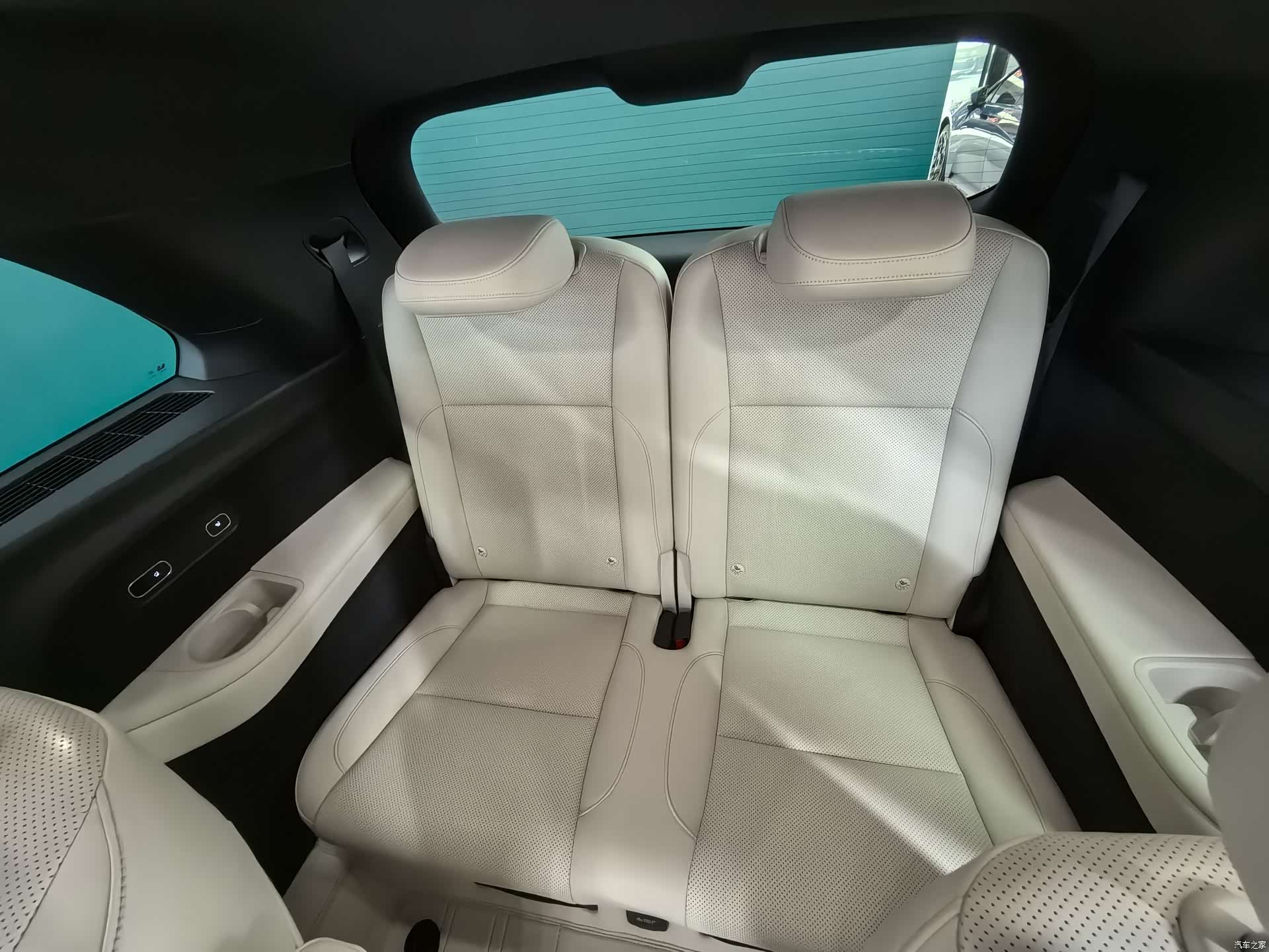 Li Auto L8, 2023 9