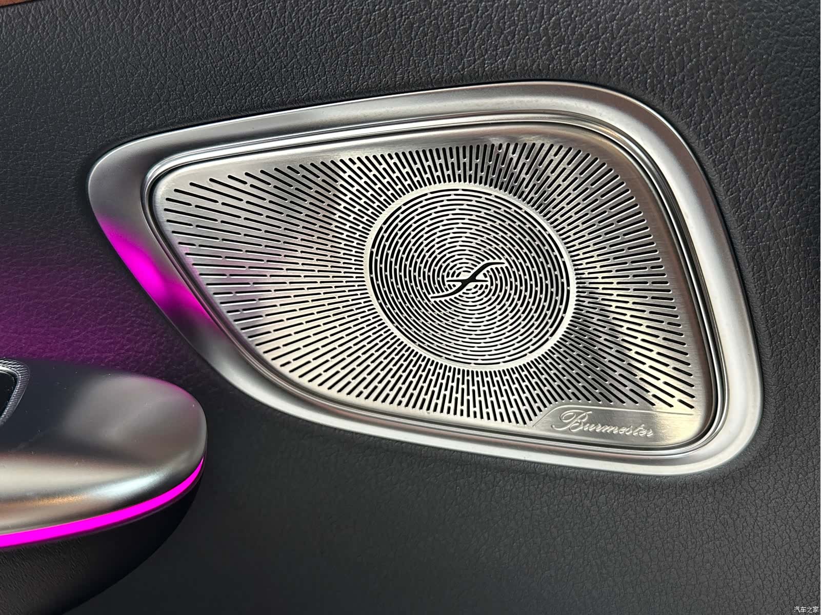 Mercedes-Benz GLC, 2026 22