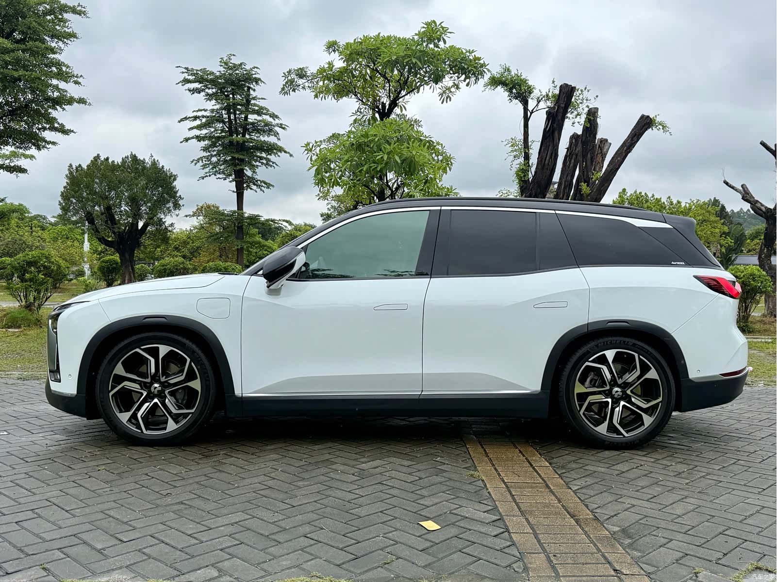 NIO ES8, 2021 15