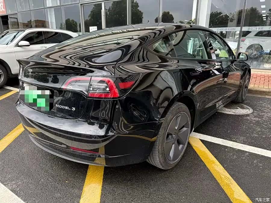 Tesla Model 3, 2023 4