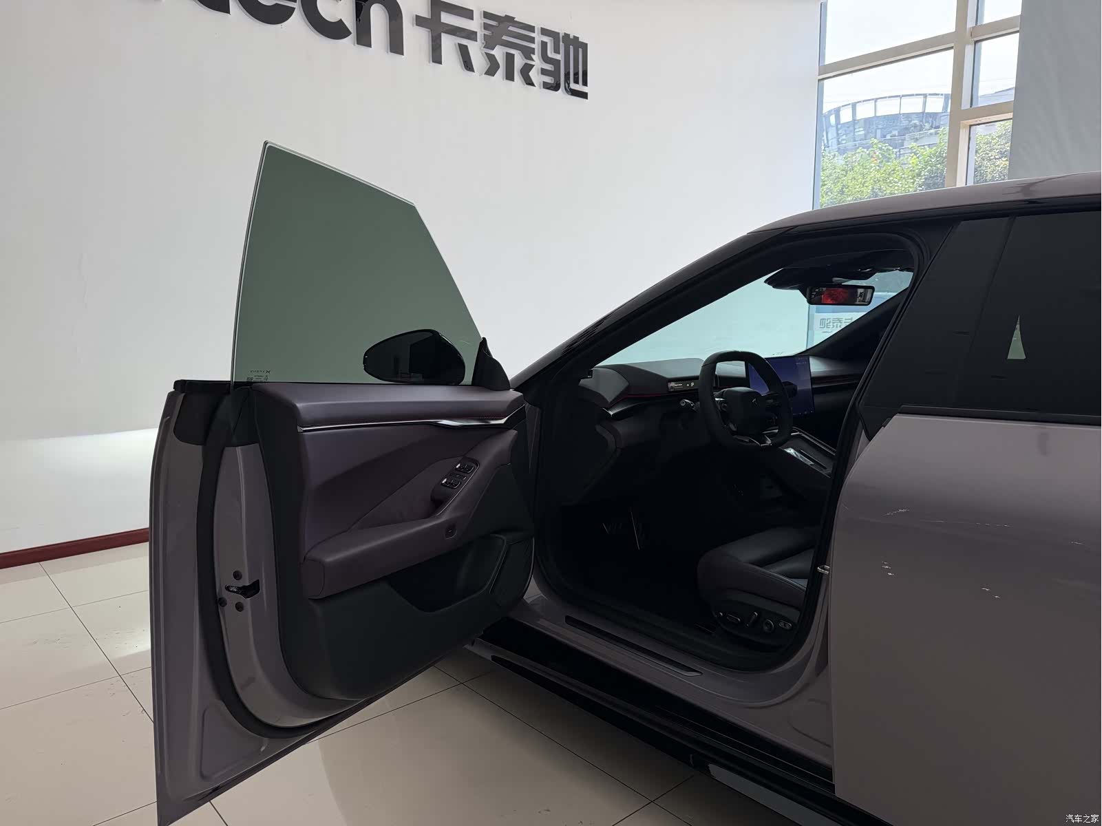 Xpeng P7, 2025 21