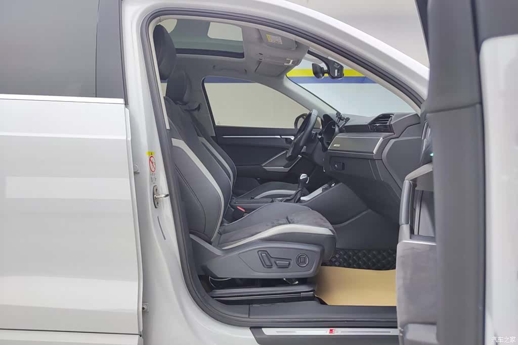 Audi Q3, 2021 8