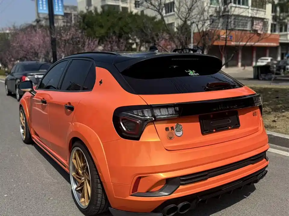 Lynk & Co 02 Hatchback