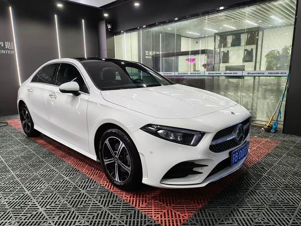 Mercedes-Benz Class A Mercedes-Benz Class A