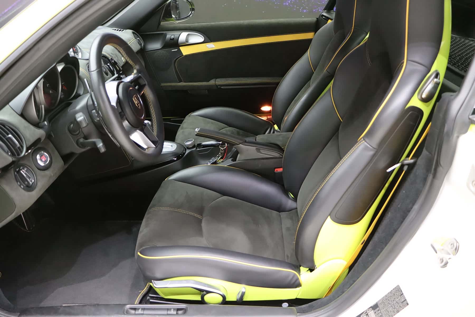 Porsche Cayman, 2012 10