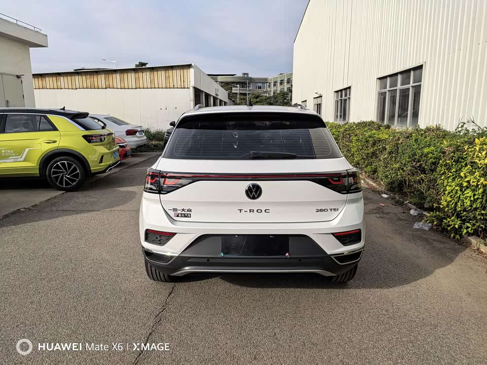 Volkswagen T-ROC exploring Songs