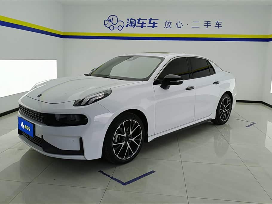 Lynk & Co 03 Lynk & Co 03