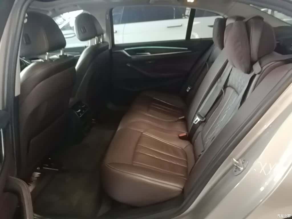 BMW 5 Series, 2018 17