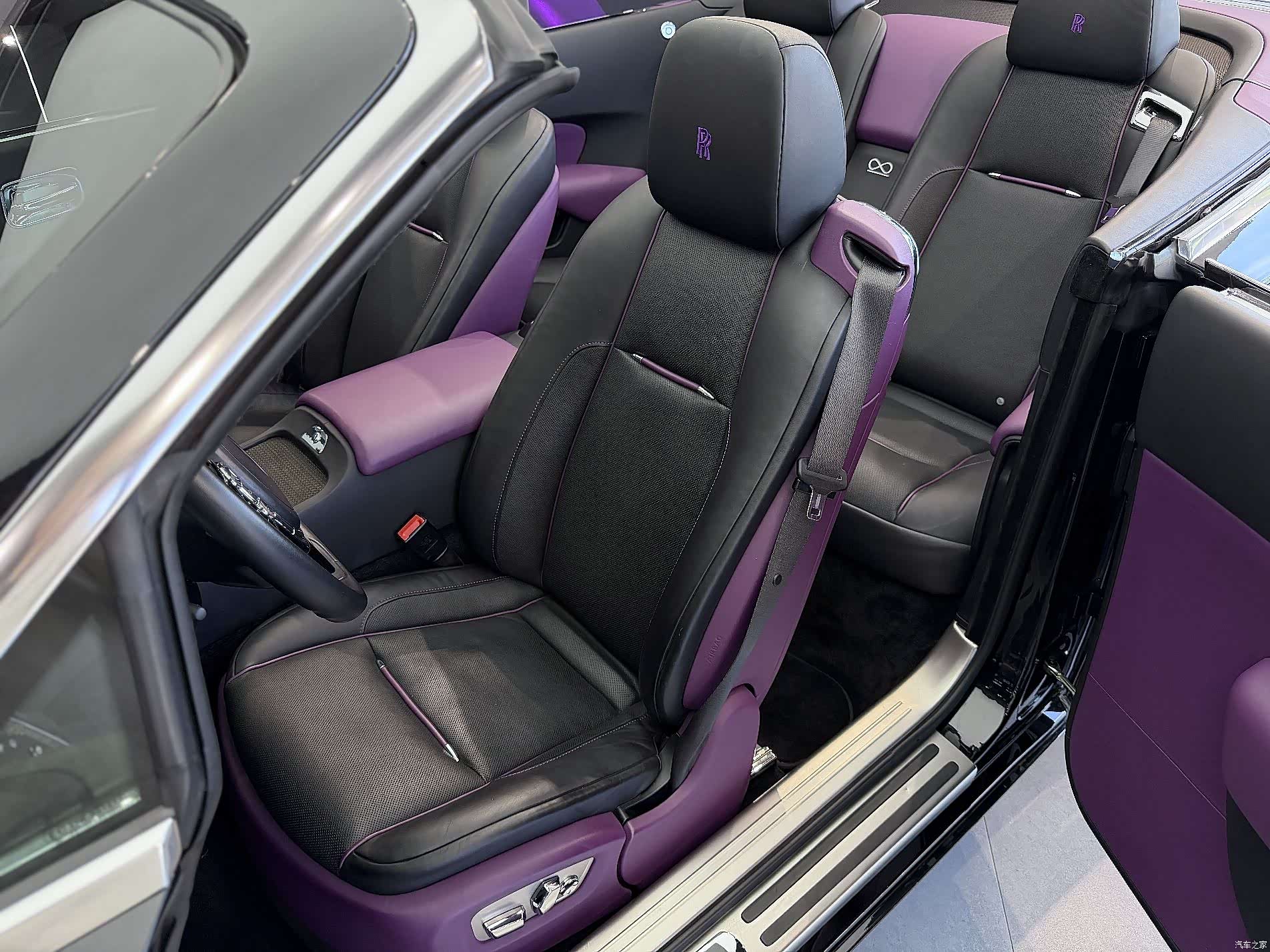 Rolls-Royce Black, 2019 8