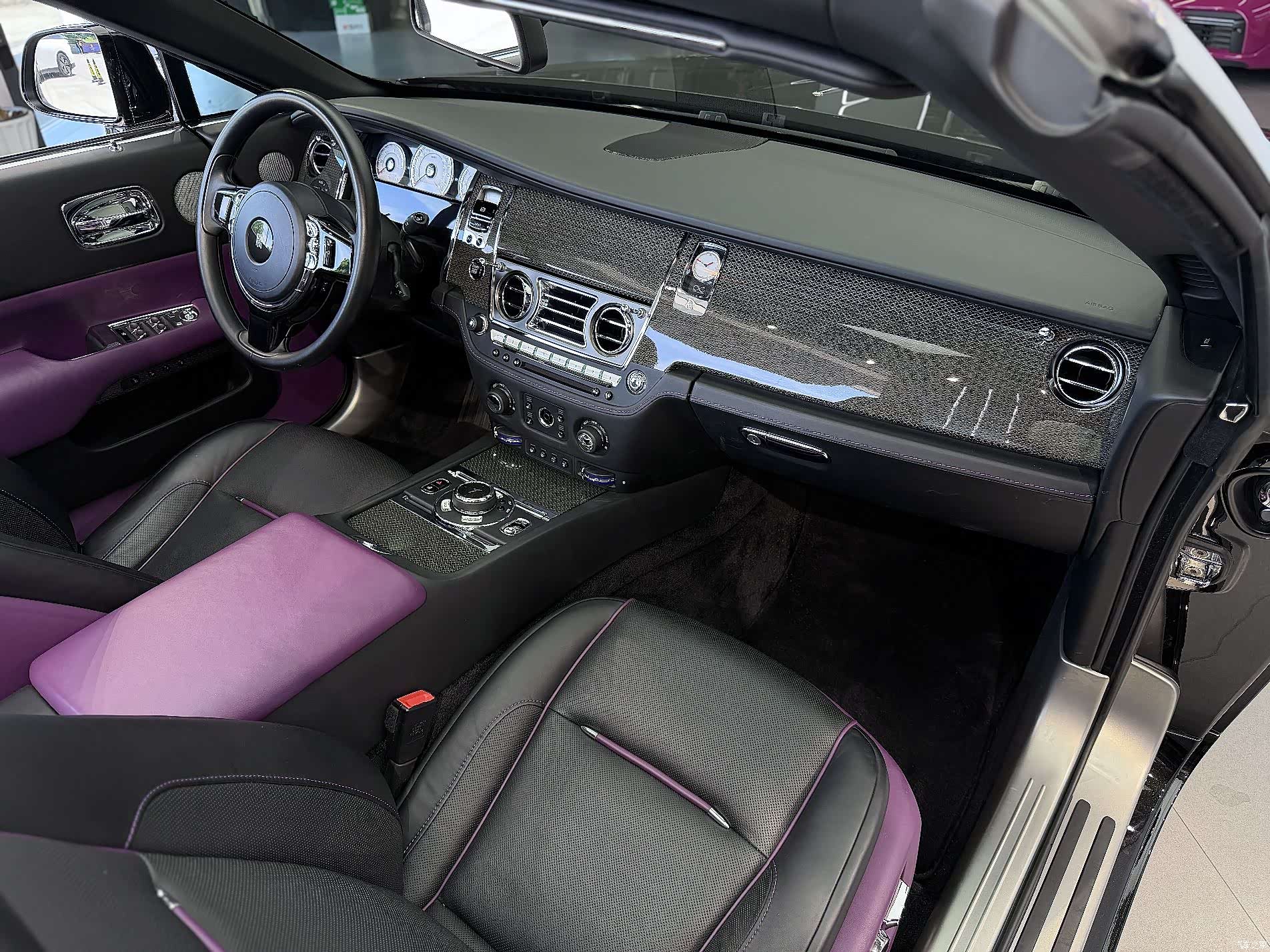 Rolls-Royce Black, 2019 7