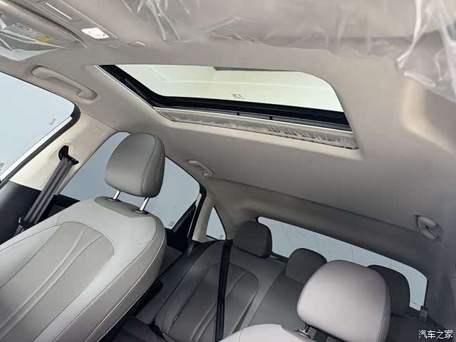 Roewe D6, 2025 13