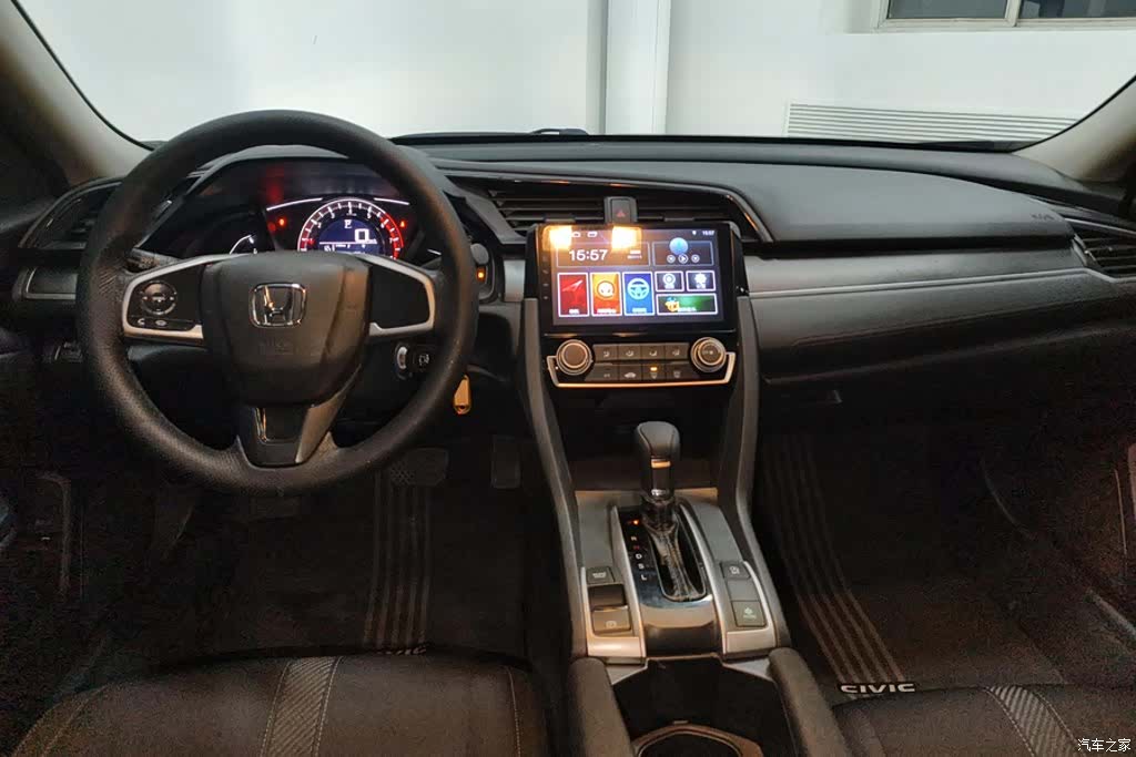 Honda Civic, 2018 12