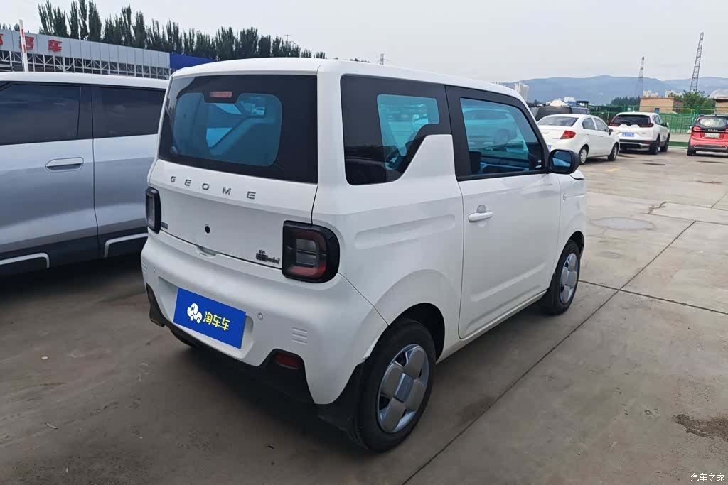 Geely Panda, 2025 3