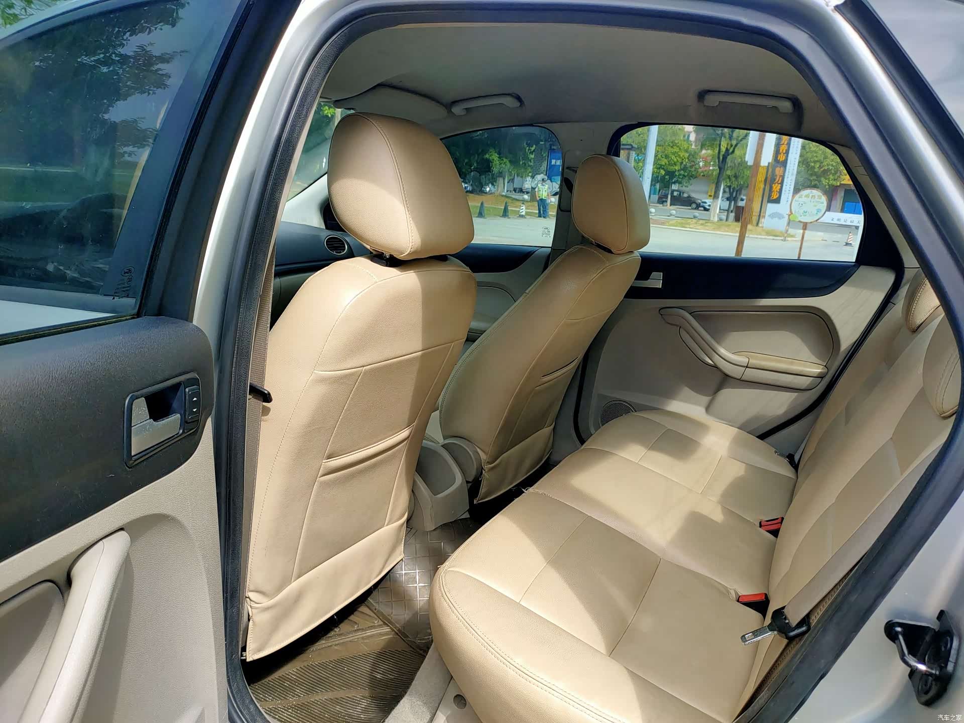 Ford Focus, 2013 9