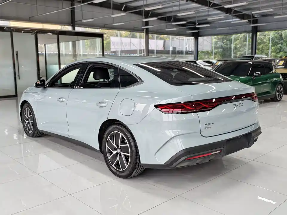 BYD Qin L