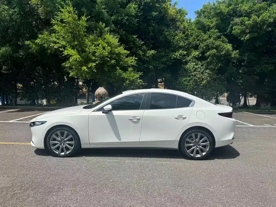 Mazda 3 Angkesaila