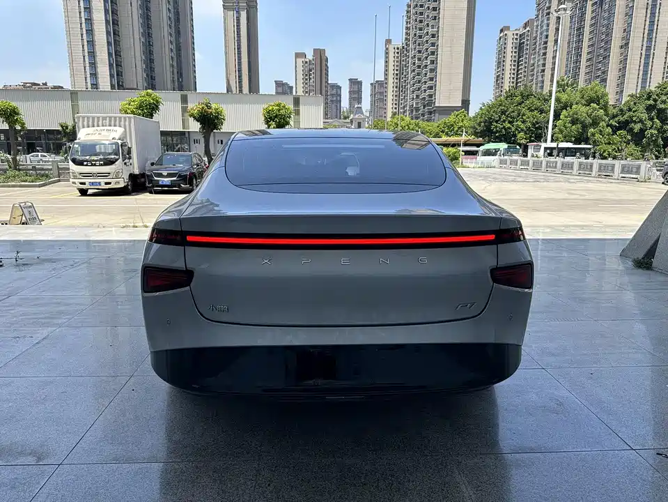 XPENG P7