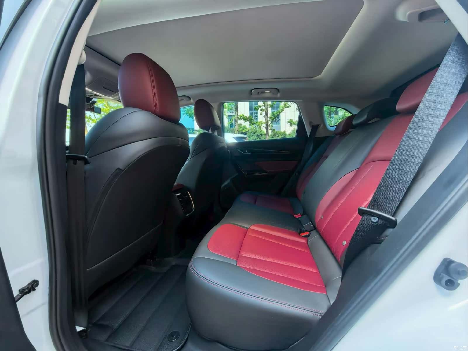 DongFeng AX7, 2023 4