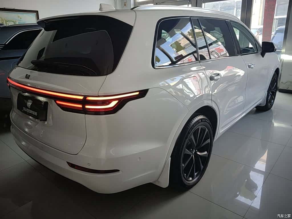 Li Auto ONE, 2022 7