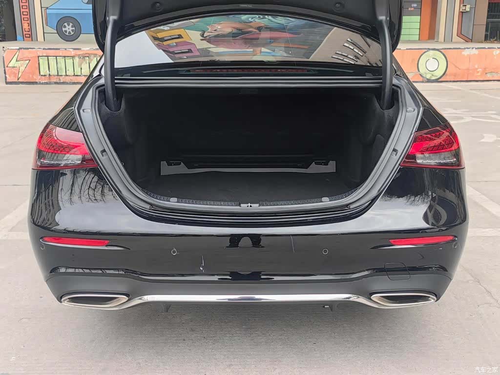 Mercedes-Benz E-Class, 2022 20